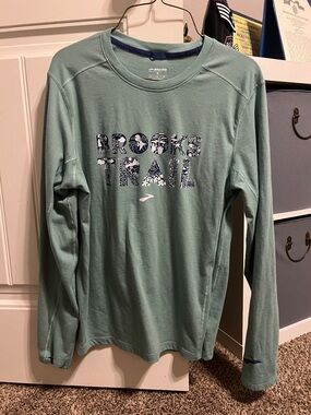 Brooks Sage Green Long Sleeve Trail Crew with Navy Graphic